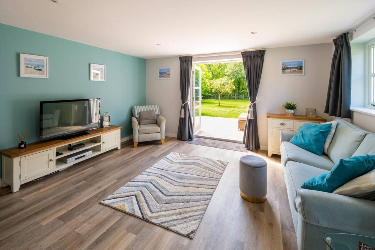 Osbornes Holiday House Near Exeter With Swimming Pool Exterior photo