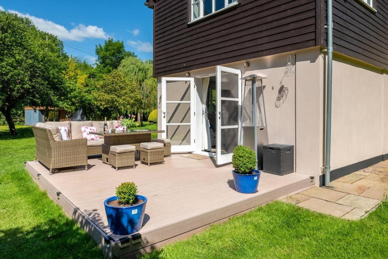Osbornes Holiday House Near Exeter With Swimming Pool Exterior photo