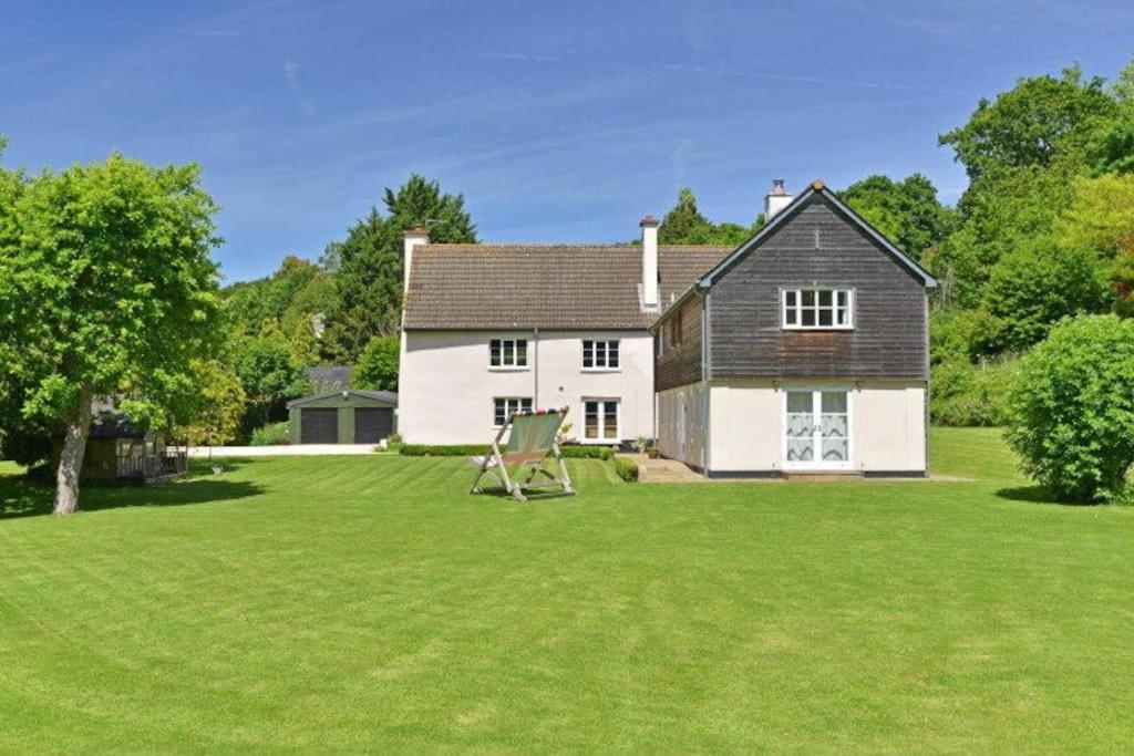 Osbornes Holiday House Near Exeter With Swimming Pool Exterior photo