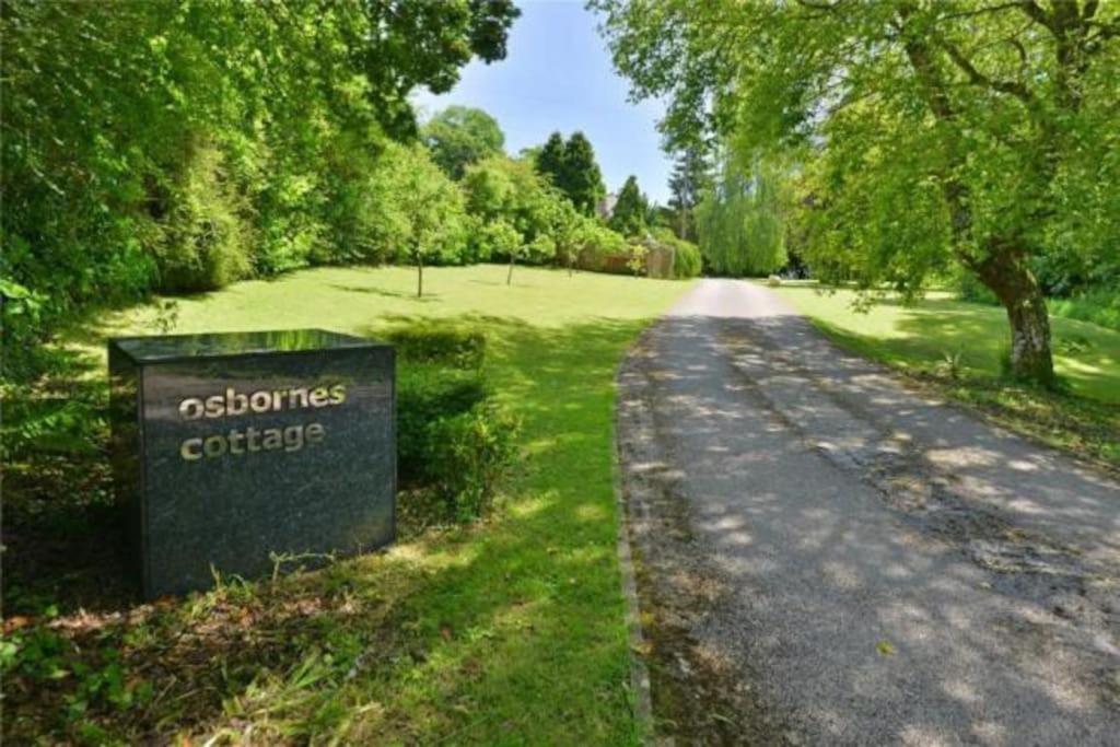 Osbornes Holiday House Near Exeter With Swimming Pool Exterior photo